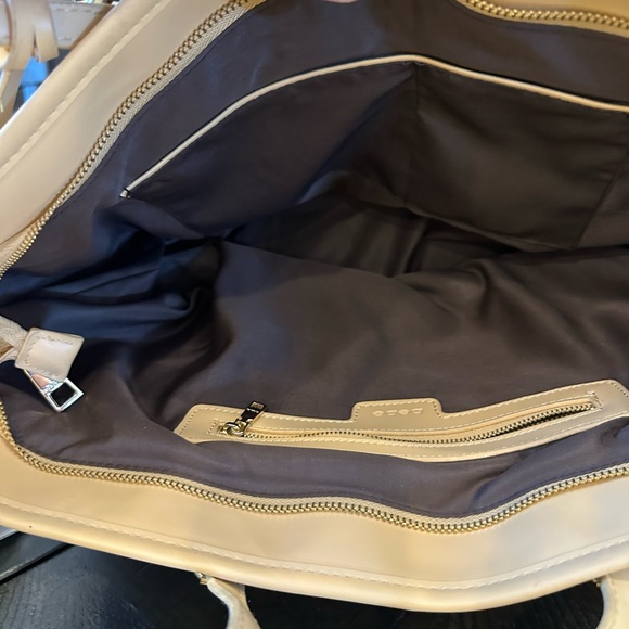 bebe Gorgeous Patterned Tote Bag - Picture 8 of 11